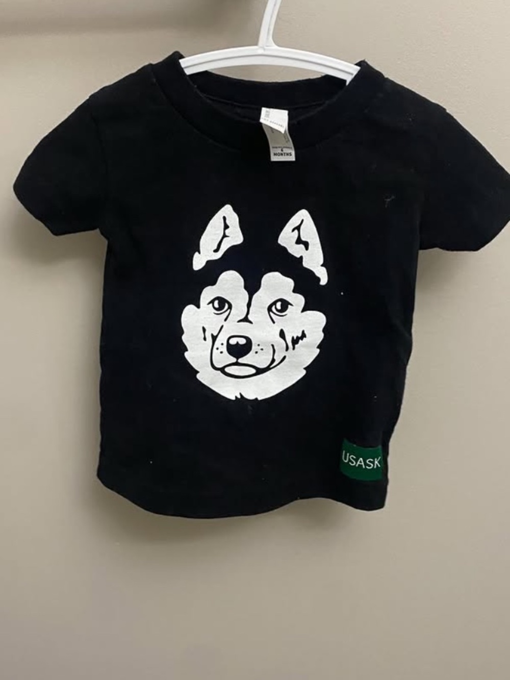 Huskies Tee